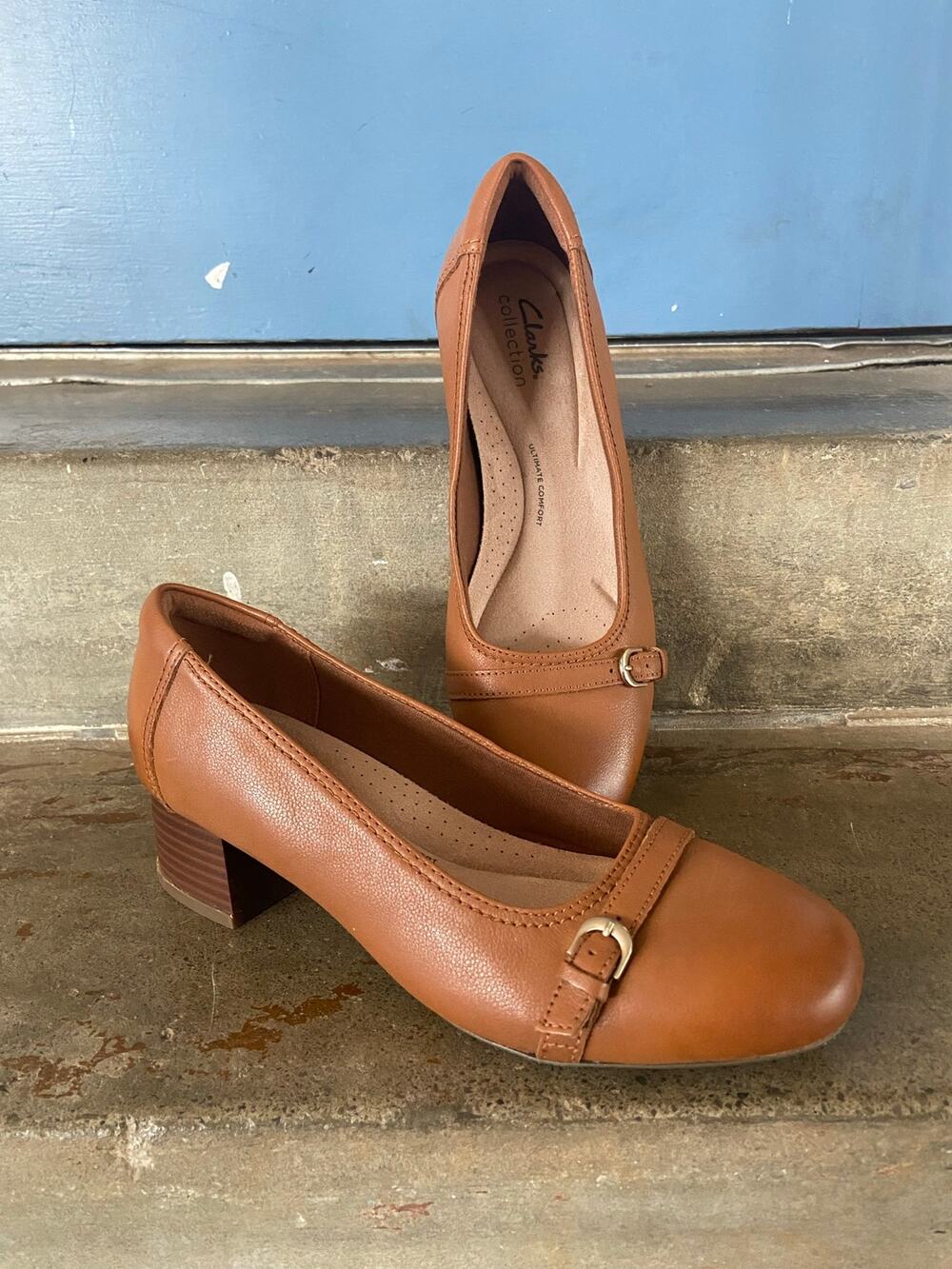 Clarks Marilyn Nora tan leather round toe low block heel  ladies pump